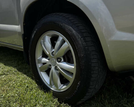 Сірий Хендай Туксон, об'ємом двигуна 2 л та пробігом 188 тис. км за 9200 $, фото 8 на Automoto.ua