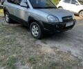 Сірий Хендай Туксон, об'ємом двигуна 2 л та пробігом 370 тис. км за 7500 $, фото 1 на Automoto.ua