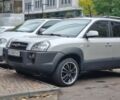 Серый Хендай Туксон, объемом двигателя 2.7 л и пробегом 209 тыс. км за 8800 $, фото 1 на Automoto.ua