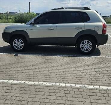 Сірий Хендай Туксон, об'ємом двигуна 1.98 л та пробігом 177 тис. км за 8500 $, фото 6 на Automoto.ua