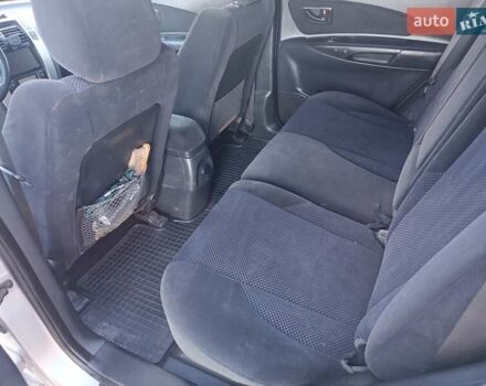 Сірий Хендай Туксон, об'ємом двигуна 1.99 л та пробігом 210 тис. км за 7600 $, фото 11 на Automoto.ua