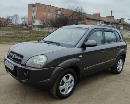 Сірий Хендай Туксон, об'ємом двигуна 2 л та пробігом 95 тис. км за 8800 $, фото 7 на Automoto.ua