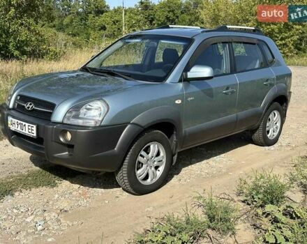 Сірий Хендай Туксон, об'ємом двигуна 1.98 л та пробігом 161 тис. км за 8900 $, фото 26 на Automoto.ua