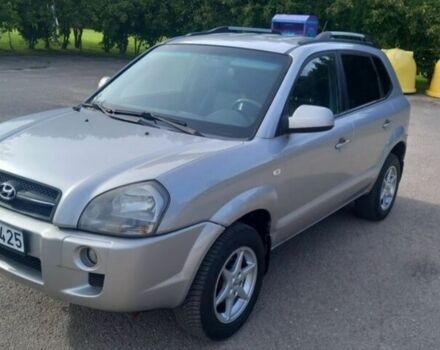 Серый Хендай Туксон, объемом двигателя 20 л и пробегом 244 тыс. км за 1800 $, фото 5 на Automoto.ua