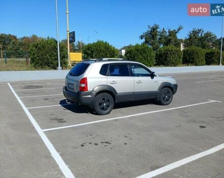 Хендай Туксон 2008 у Полтаві на Automoto.ua Сірий Хендай Туксон, об'ємом двигуна 2 л та пробігом 222 тис. км за 7200 $, фото 35 на Automoto.ua