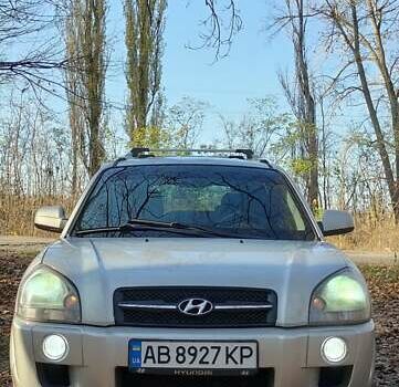 Сірий Хендай Туксон, об'ємом двигуна 1.99 л та пробігом 272 тис. км за 8500 $, фото 1 на Automoto.ua