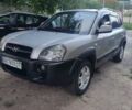 Сірий Хендай Туксон, об'ємом двигуна 1.99 л та пробігом 350 тис. км за 7800 $, фото 7 на Automoto.ua