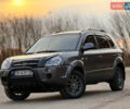 Хендай Туксон 2008 у Мене на Automoto.ua Сірий Хендай Туксон, об'ємом двигуна 1.98 л та пробігом 242 тис. км за 7600 $, фото 1 на Automoto.ua