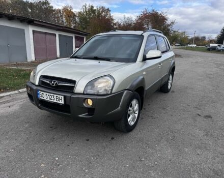 Хендай Туксон 2008 в Жмеренке на Automoto.ua Серый Хендай Туксон, объемом двигателя 2 л и пробегом 228 тыс. км за 6900 $, фото 3 на Automoto.ua