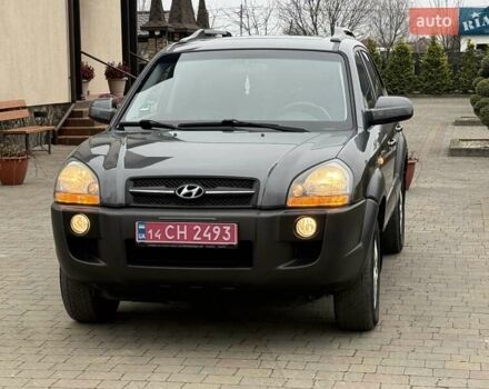 Сірий Хендай Туксон, об'ємом двигуна 2 л та пробігом 187 тис. км за 7700 $, фото 8 на Automoto.ua