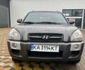 Серый Хендай Туксон, объемом двигателя 1.98 л и пробегом 254 тыс. км за 6900 $, фото 10 на Automoto.ua