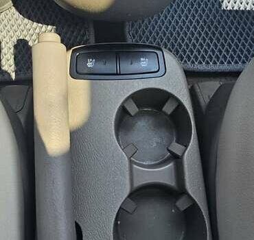 Сірий Хендай Туксон, об'ємом двигуна 1.98 л та пробігом 177 тис. км за 8500 $, фото 23 на Automoto.ua