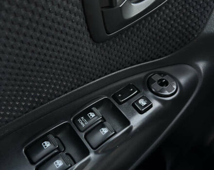 Серый Хендай Туксон, объемом двигателя 1.98 л и пробегом 246 тыс. км за 7500 $, фото 18 на Automoto.ua