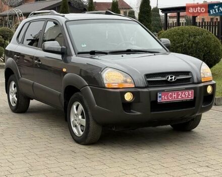 Сірий Хендай Туксон, об'ємом двигуна 2 л та пробігом 187 тис. км за 7700 $, фото 1 на Automoto.ua