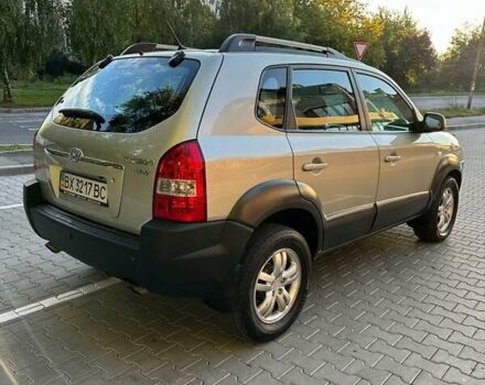Серый Хендай Туксон, объемом двигателя 2 л и пробегом 164 тыс. км за 9300 $, фото 10 на Automoto.ua