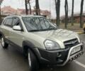 Серый Хендай Туксон, объемом двигателя 2 л и пробегом 151 тыс. км за 8300 $, фото 3 на Automoto.ua