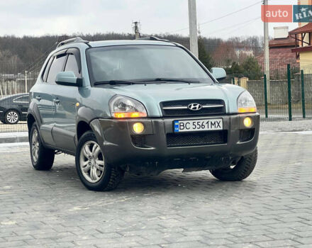 Хендай Туксон 2008 в Трускавце на Automoto.ua Серый Хендай Туксон, объемом двигателя 1.98 л и пробегом 320 тыс. км за 7399 $, фото 12 на Automoto.ua