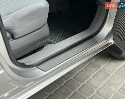 Серый Хендай Туксон, объемом двигателя 2 л и пробегом 240 тыс. км за 7500 $, фото 24 на Automoto.ua