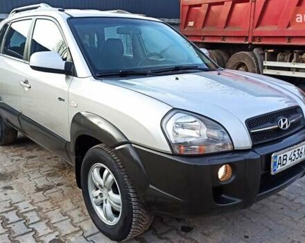 Серый Хендай Туксон, объемом двигателя 2 л и пробегом 127 тыс. км за 9300 $, фото 18 на Automoto.ua