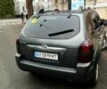 Серый Хендай Туксон, объемом двигателя 2 л и пробегом 230 тыс. км за 7200 $, фото 3 на Automoto.ua