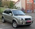 Серый Хендай Туксон, объемом двигателя 2 л и пробегом 230 тыс. км за 8499 $, фото 1 на Automoto.ua
