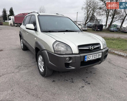 Серый Хендай Туксон, объемом двигателя 2 л и пробегом 228 тыс. км за 6700 $, фото 9 на Automoto.ua