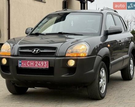 Сірий Хендай Туксон, об'ємом двигуна 2 л та пробігом 187 тис. км за 7700 $, фото 11 на Automoto.ua