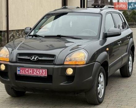 Сірий Хендай Туксон, об'ємом двигуна 2 л та пробігом 187 тис. км за 7700 $, фото 10 на Automoto.ua