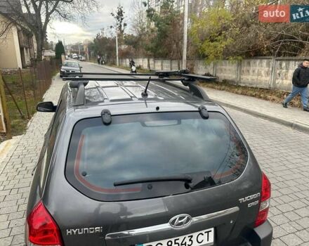 Сірий Хендай Туксон, об'ємом двигуна 1.99 л та пробігом 221 тис. км за 6000 $, фото 28 на Automoto.ua