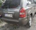 Сірий Хендай Туксон, об'ємом двигуна 2 л та пробігом 130 тис. км за 7000 $, фото 4 на Automoto.ua