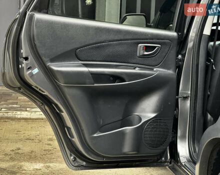 Сірий Хендай Туксон, об'ємом двигуна 2 л та пробігом 213 тис. км за 8500 $, фото 24 на Automoto.ua