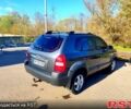Серый Хендай Туксон, объемом двигателя 2 л и пробегом 210 тыс. км за 7200 $, фото 5 на Automoto.ua