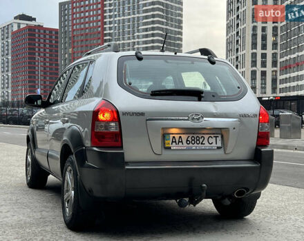 Хендай Туксон 2008 в Киеве на Automoto.ua Серый Хендай Туксон, объемом двигателя 2 л и пробегом 187 тыс. км за 7250 $, фото 27 на Automoto.ua