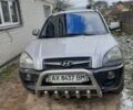 Серый Хендай Туксон, объемом двигателя 2 л и пробегом 213 тыс. км за 8000 $, фото 2 на Automoto.ua