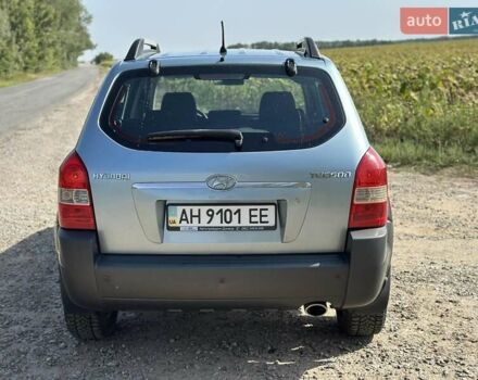 Сірий Хендай Туксон, об'ємом двигуна 1.98 л та пробігом 161 тис. км за 8900 $, фото 17 на Automoto.ua