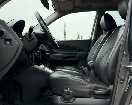 Серый Хендай Туксон, объемом двигателя 2 л и пробегом 86 тыс. км за 9800 $, фото 48 на Automoto.ua