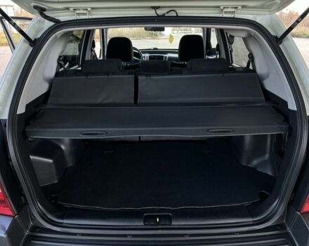 Сірий Хендай Туксон, об'ємом двигуна 2 л та пробігом 166 тис. км за 8950 $, фото 17 на Automoto.ua