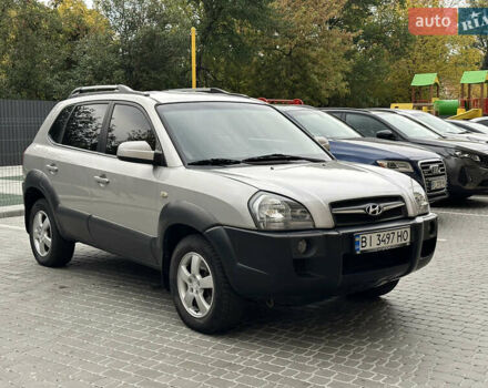 Сірий Хендай Туксон, об'ємом двигуна 1.98 л та пробігом 227 тис. км за 7800 $, фото 11 на Automoto.ua