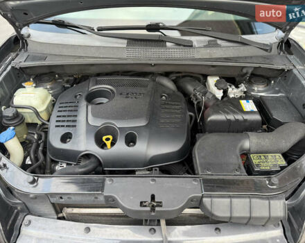 Серый Хендай Туксон, объемом двигателя 2 л и пробегом 202 тыс. км за 10000 $, фото 35 на Automoto.ua