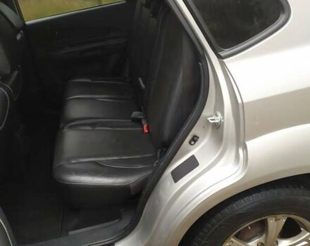 Серый Хендай Туксон, объемом двигателя 2 л и пробегом 228 тыс. км за 8200 $, фото 9 на Automoto.ua