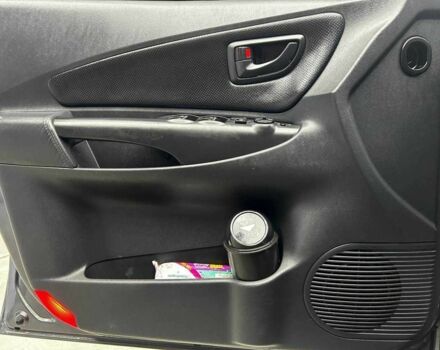 Сірий Хендай Туксон, об'ємом двигуна 2.7 л та пробігом 165 тис. км за 10000 $, фото 7 на Automoto.ua