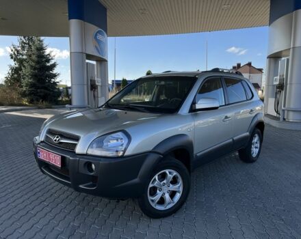 Сірий Хендай Туксон, об'ємом двигуна 2 л та пробігом 166 тис. км за 8950 $, фото 6 на Automoto.ua