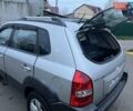 Серый Хендай Туксон, объемом двигателя 1.99 л и пробегом 132 тыс. км за 10000 $, фото 7 на Automoto.ua