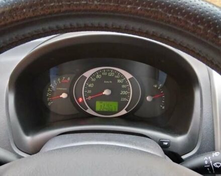 Сірий Хендай Туксон, об'ємом двигуна 2 л та пробігом 225 тис. км за 8700 $, фото 6 на Automoto.ua