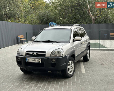 Сірий Хендай Туксон, об'ємом двигуна 1.98 л та пробігом 227 тис. км за 7800 $, фото 13 на Automoto.ua