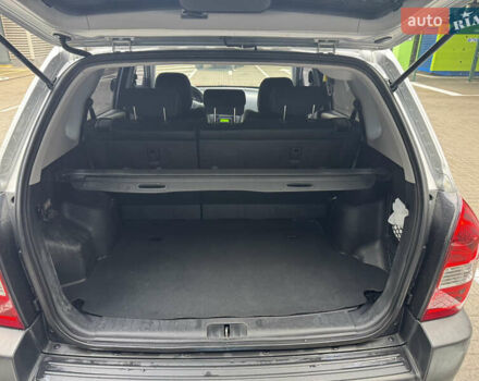 Сірий Хендай Туксон, об'ємом двигуна 2 л та пробігом 124 тис. км за 8900 $, фото 13 на Automoto.ua