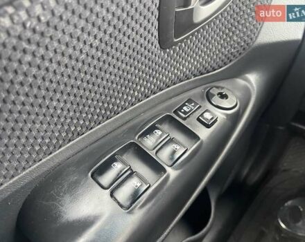 Серый Хендай Туксон, объемом двигателя 2 л и пробегом 158 тыс. км за 9600 $, фото 17 на Automoto.ua