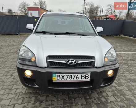 Серый Хендай Туксон, объемом двигателя 1.98 л и пробегом 189 тыс. км за 8300 $, фото 31 на Automoto.ua