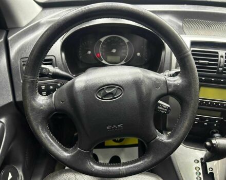 Сірий Хендай Туксон, об'ємом двигуна 2.7 л та пробігом 165 тис. км за 10000 $, фото 15 на Automoto.ua