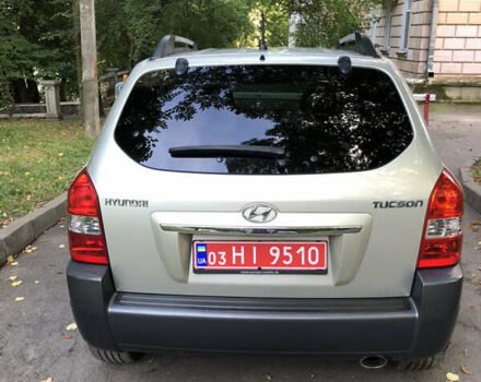Сірий Хендай Туксон, об'ємом двигуна 2 л та пробігом 166 тис. км за 8670 $, фото 12 на Automoto.ua